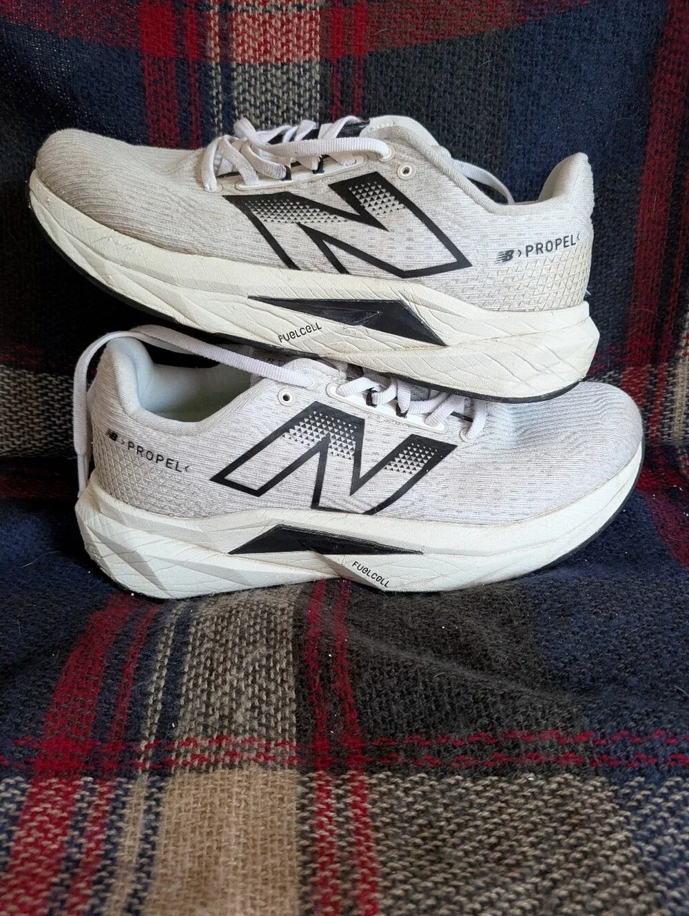 New Balance FuelCell Propel V5 Men's/Women's White Running Shoes WIDE